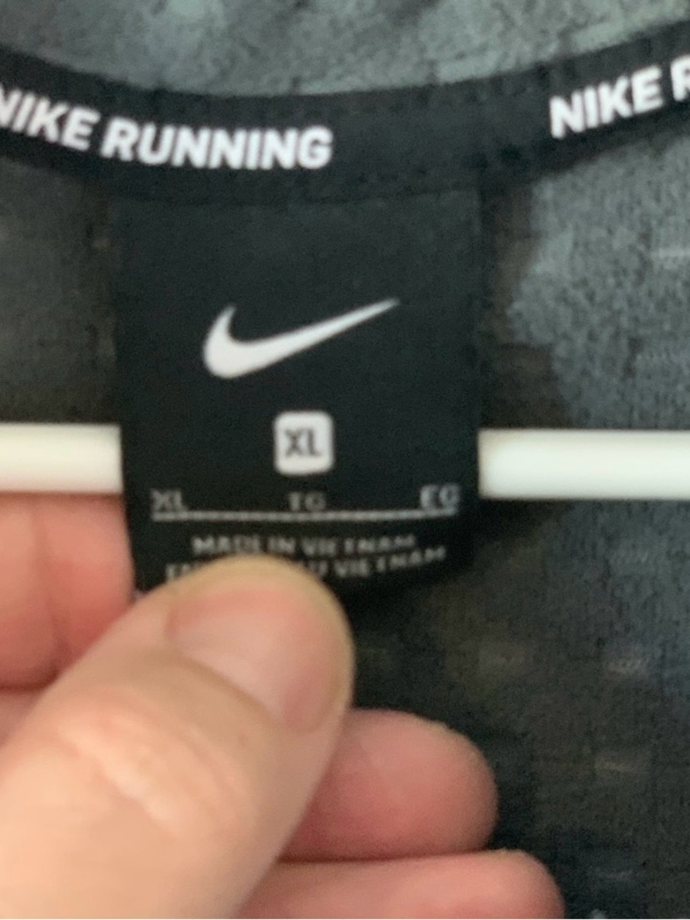 (2) Running Jackets - Picture 2 of 9